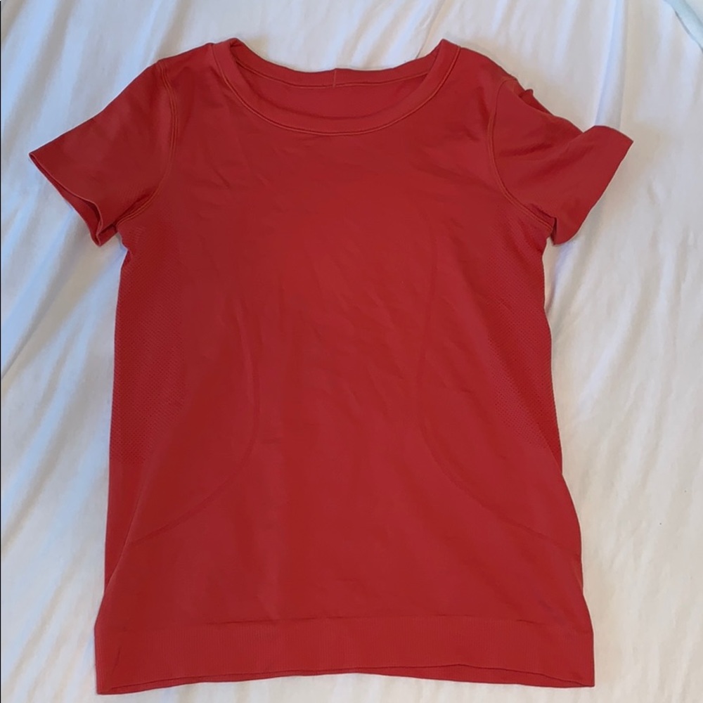 Lululemon burnt orange tee (Fly Tech Short Sleeve)